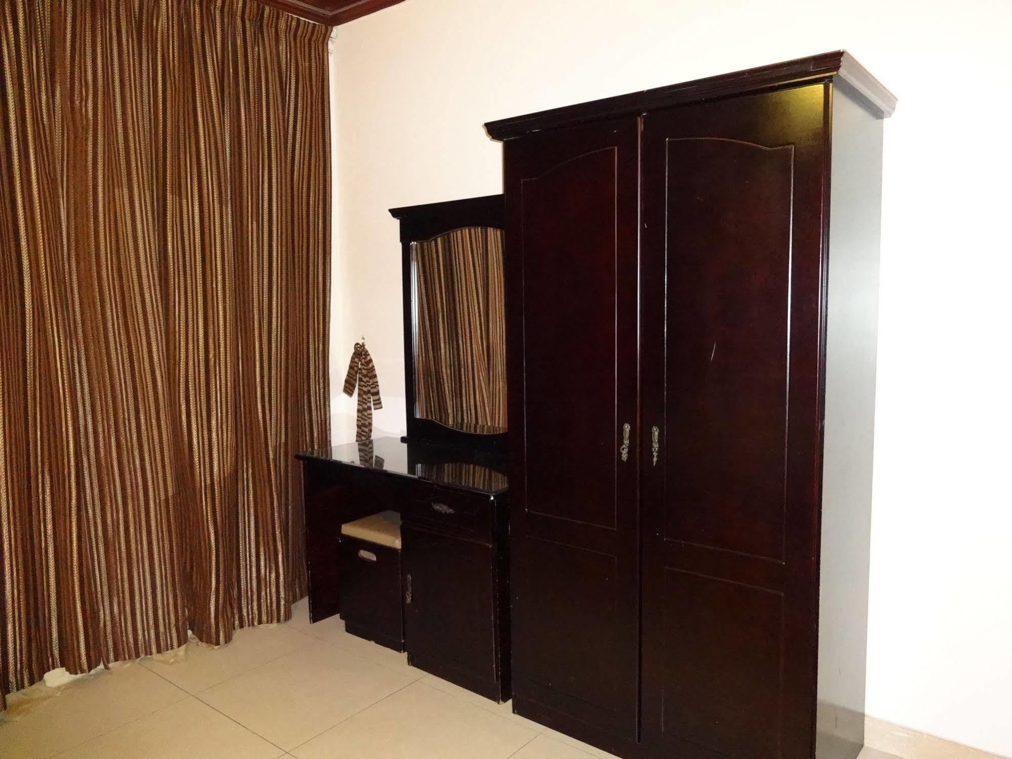 Orans Suites 2 DDjeddah Extérieur photo