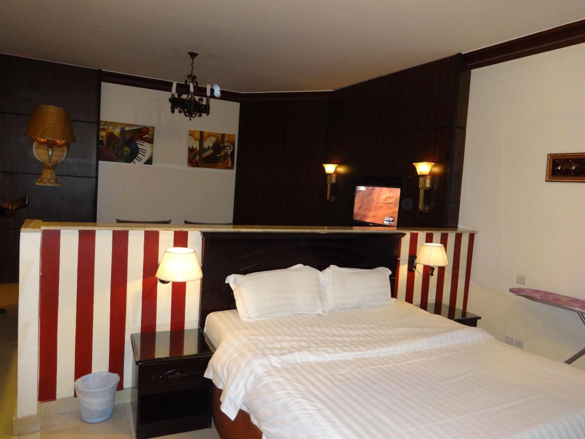 Orans Suites 2 DDjeddah Extérieur photo